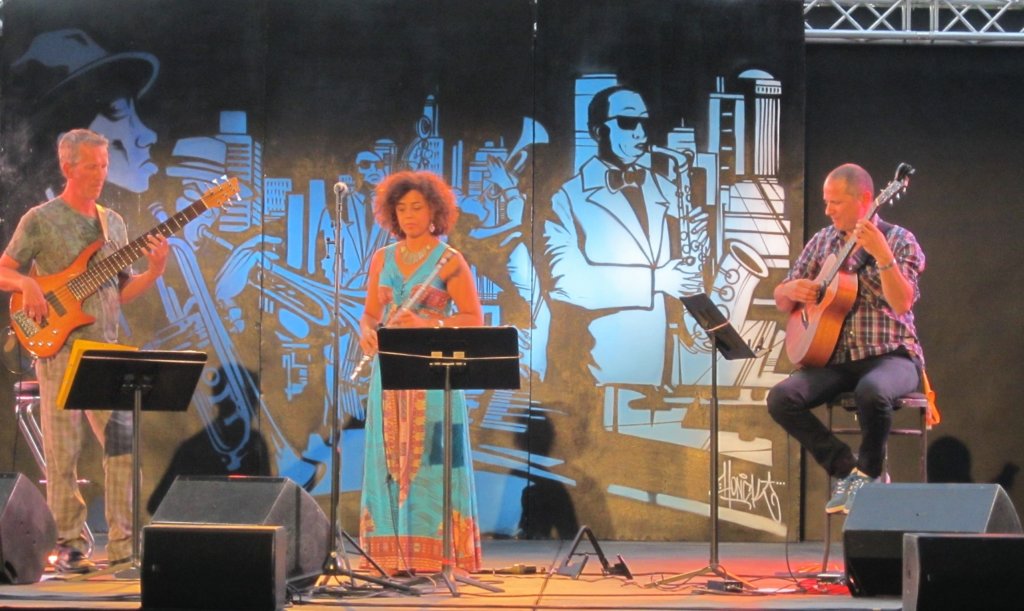 Evlyn Andria Trio