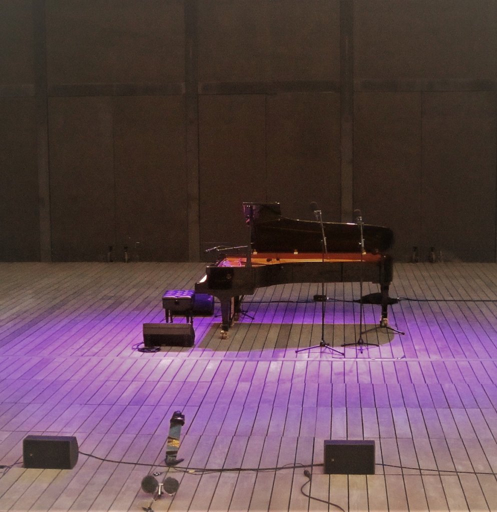 le piano, seul