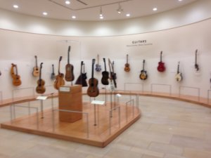 Cent guitares au MIM de Phœnix 