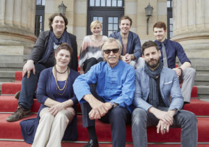 Siggi Loch et la ACT Music team au grand complet. « Tous les accomplissements du label ne sont pas seulement les miens, mais le résultat d’une jeune équipe enthousiaste. »